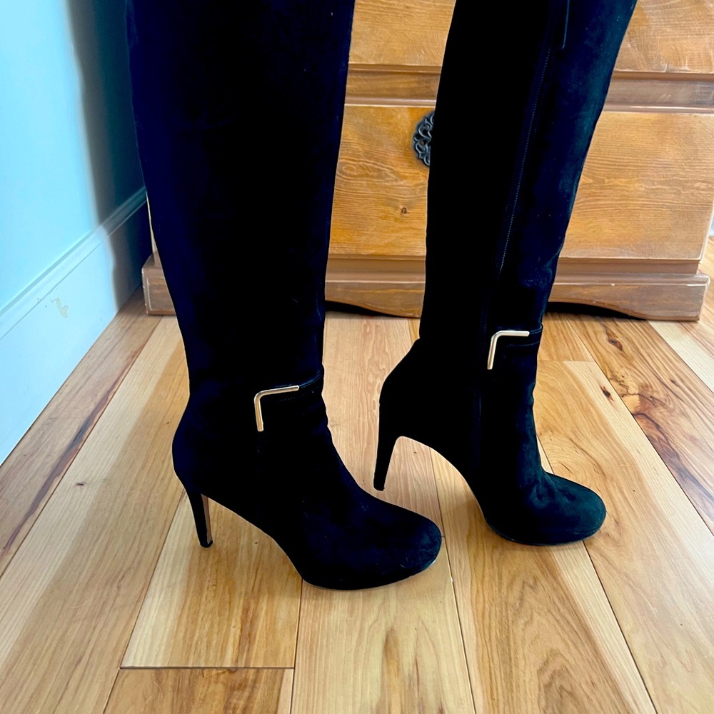 Nine West black knee high boots size 7.